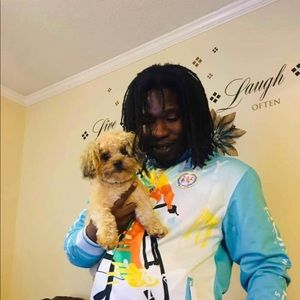 Meet your Posher, Tee